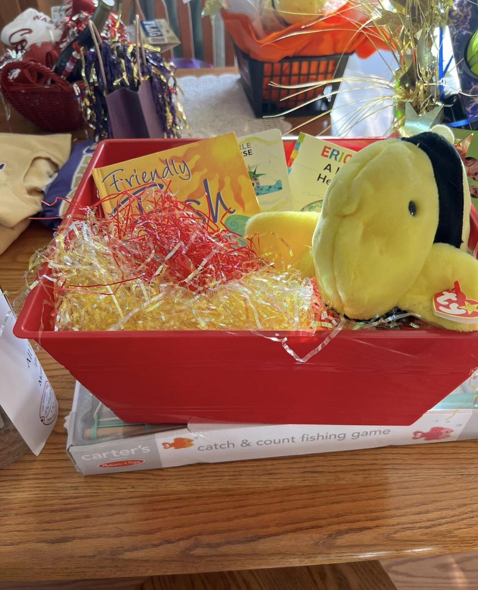BlakeGurney1's tweet photo. Got some great raffle baskets that are ready to be won on Saturday! Come by and buy one raffle ticket for $1 or six tickets for $5! https://t.co/fDbDA7XvbV