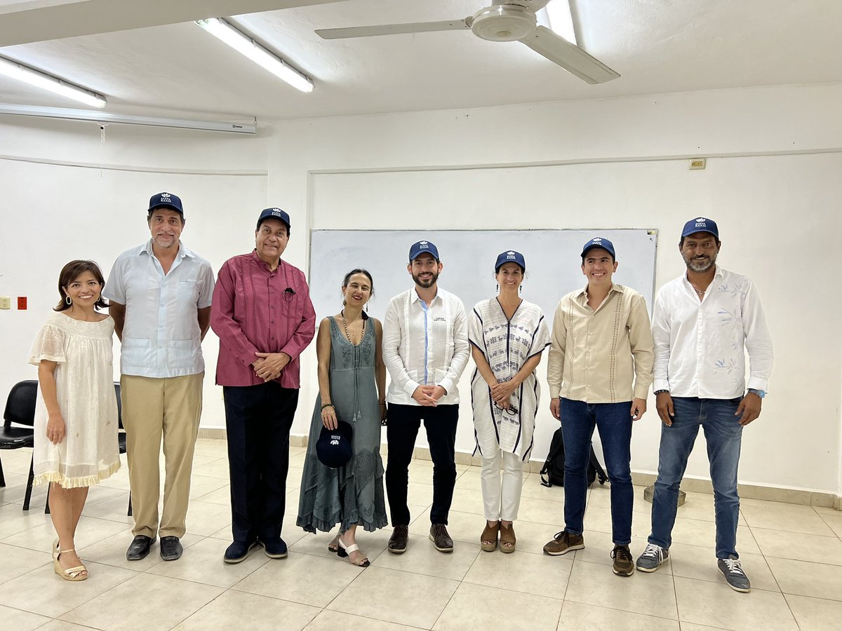 La síntesis de esta reunión sería: romper paradigmas en el desarrollo de destinos turísticos rurales de base comunitaria, a través de la concurrencia y gobernanza democrática. ¡Que bonito!  

<a href="/MayaKaanTravel/">Maya Ka'an Travel</a> el destino que está  siendo pionero en la nueva forma de hacer turismo.