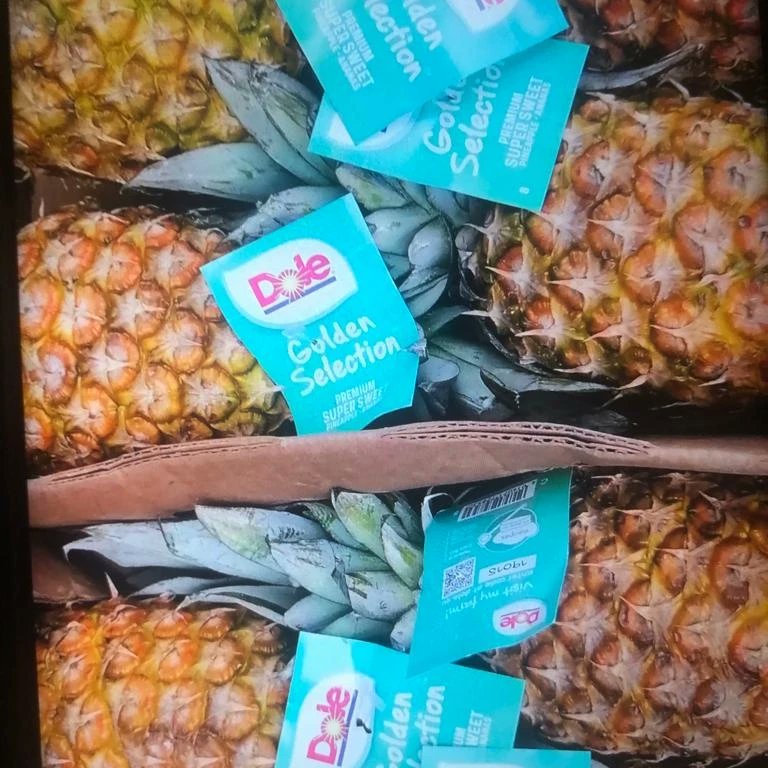 Woodberryaid's tweet photo. #woodberryaid doing their best with the #CostOfLivingCrisis #communityshop in partnership with @CaritasWestm @felixprojectuk @BerkeleyGroupUK #streetbox @Minet42554362 @HackneyOneTouch #euphemiachukwu https://t.co/9TGNUhu27a