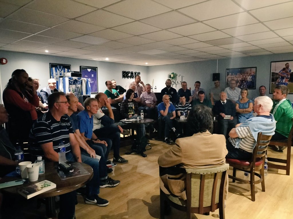 KickOffFilmFest's tweet photo. THANK YOU! ❤️
What an opening night. A packed house, a fantastic film and two wonderful guests

Thanks to everyone who came along

Peter McParland was a joy to listen to and we got to meet NI supporter Billy Hunter who was there in Sweden in 1958 

We hope you all enjoyed it ⚽️🎬 https://t.co/132E40p9FV