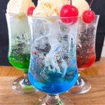 自宅で映えるスイーツ作り!喫茶店風クリームソーダ。
