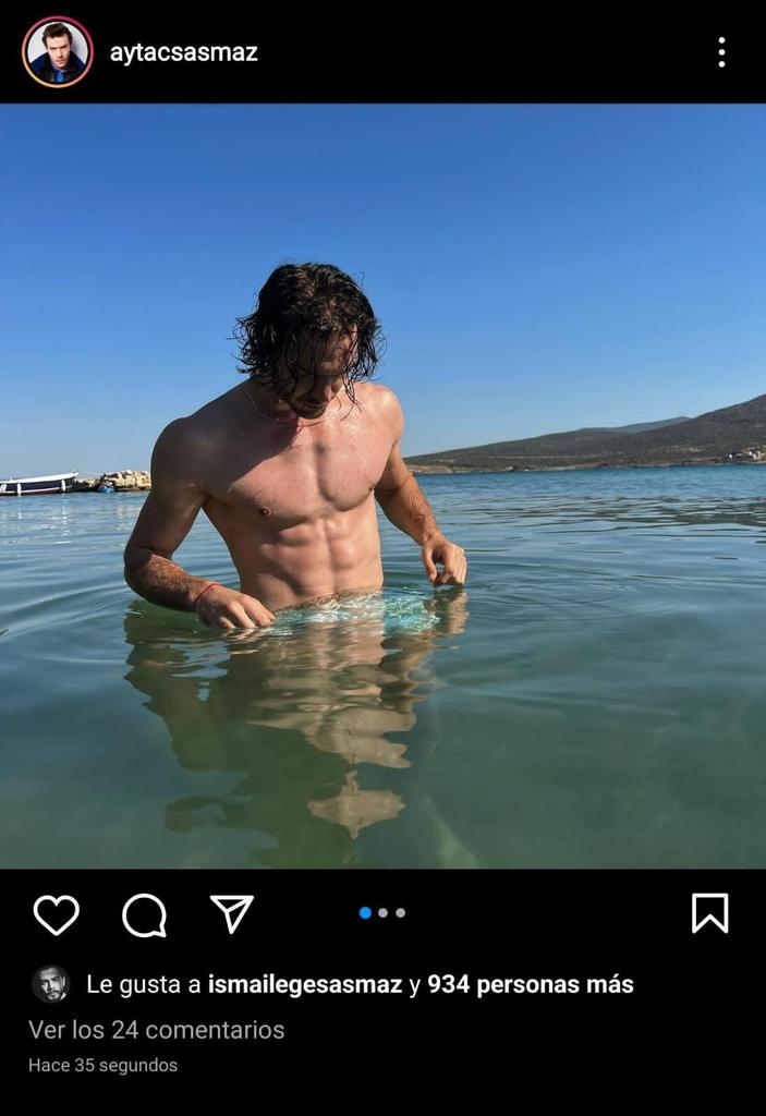 notiturco's tweet photo. Noticiero turco avisa
Aytaç Şaşmaz disfrutando el verano hace días. He notado que trabajó mucho su escultural figura. Será que por fin pronto volverá a la pantalla turca?? Este noticiero elige creer que así es 

#AytaçŞaşmaz https://t.co/hHvoLWmcVs