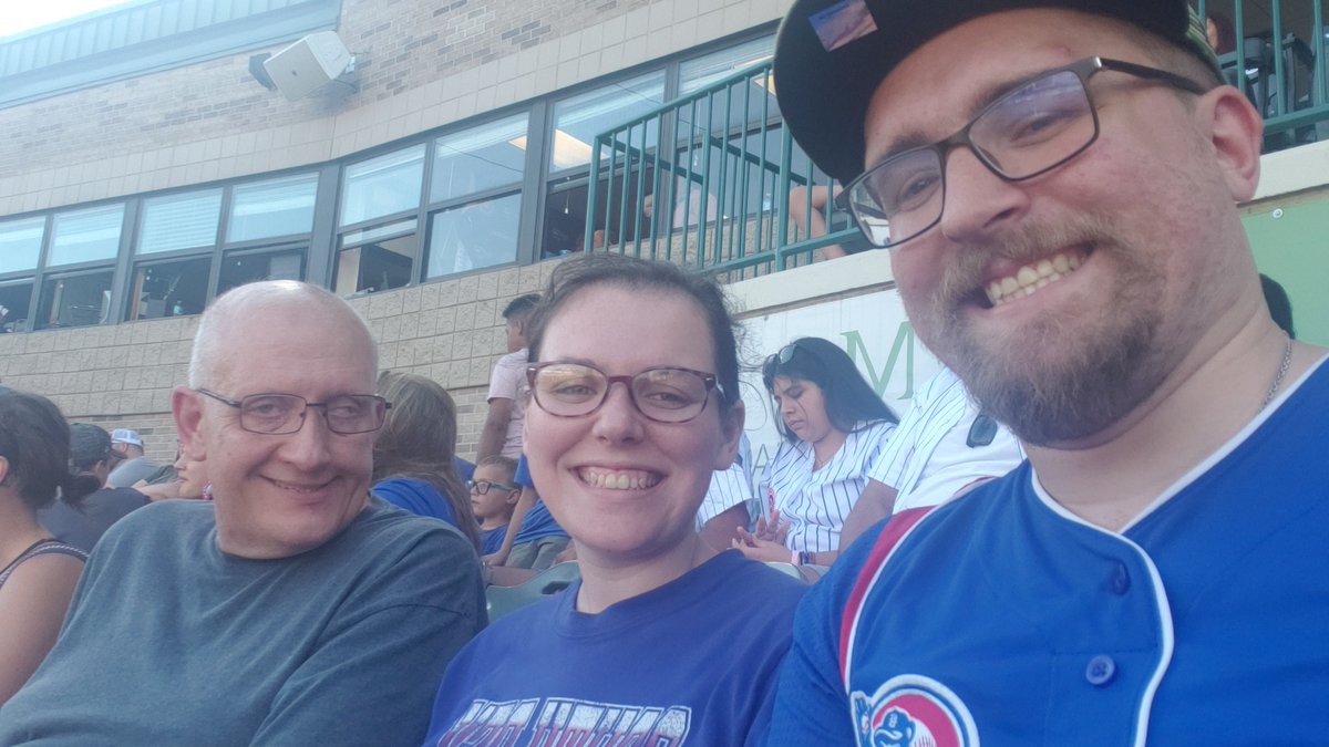 runningguy61's tweet photo. @SBCubs what a better way to end the wedding/honeymoon trip then a Cubs game #sbcubs https://t.co/54EkN4kGLW