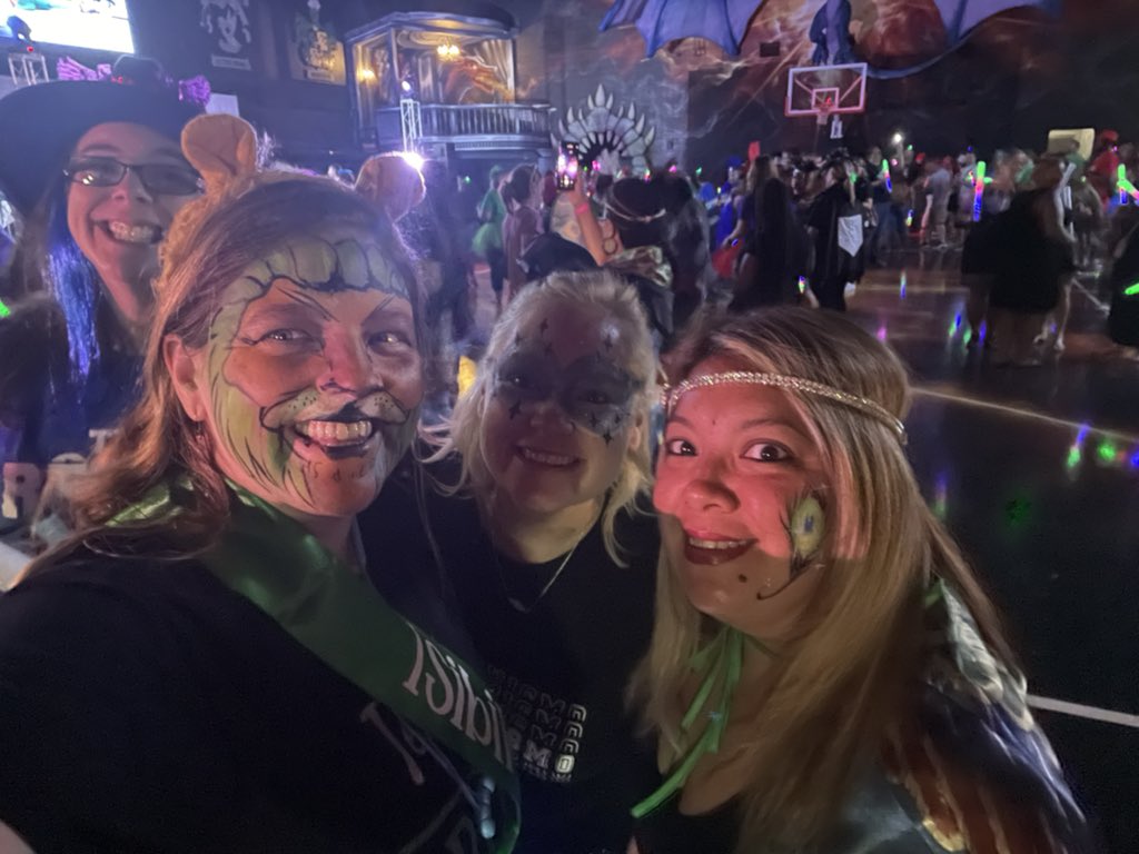 WiedemansWords's tweet photo. Party time at #RCA @CimarronElem #CECheetahs #CESummer22 #katyisd https://t.co/Vk8THY8M9s