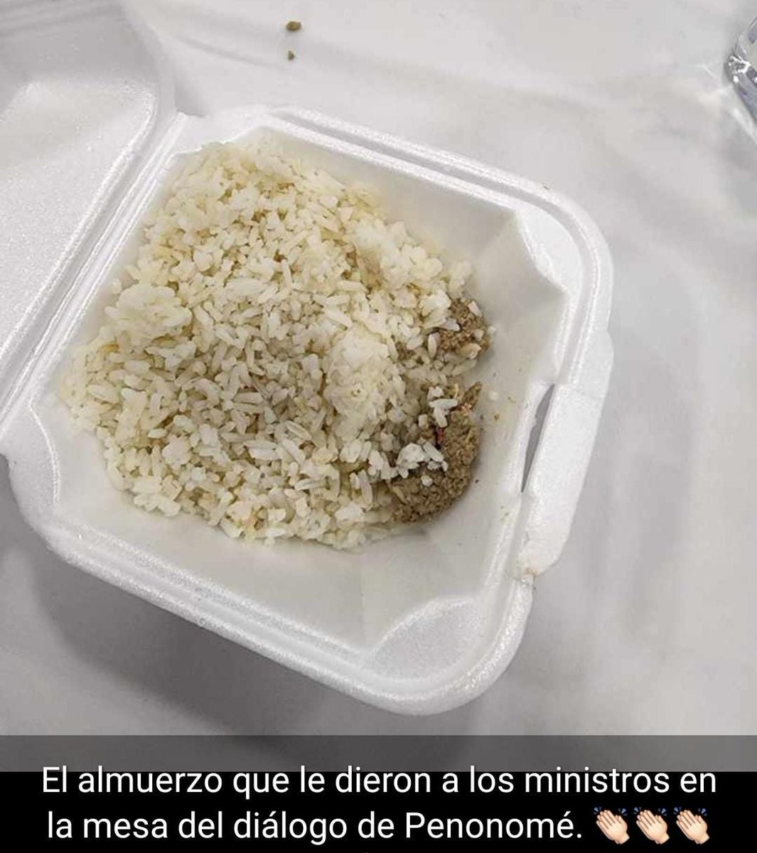 Que casualidad tras 6 horas y poco de receso.. Se cae la señal y no se puede ver en directo  la falta de respeto y consideración del Gobierno hacia el pueblo panameño... Son unos desgraciados