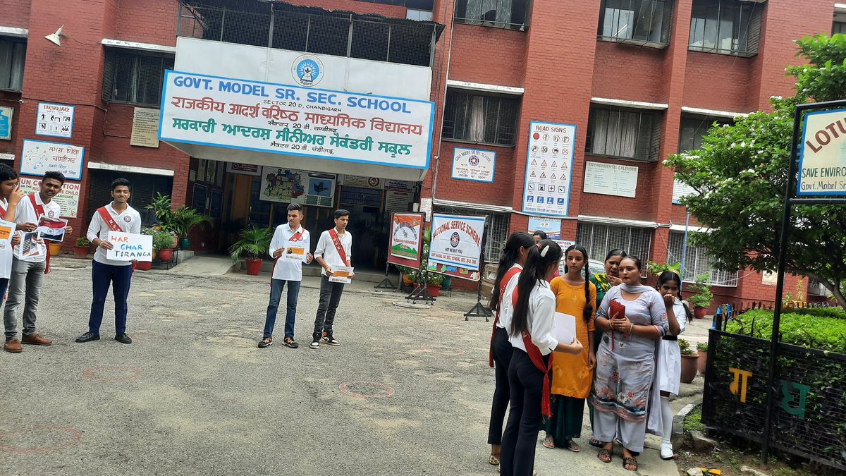 Nsspoabhilasha's tweet image. As part of Azadi ka Amrit Mahotsav ,Har Ghar Tiranga Movement awareness was spread to the parents of the school students by the NSS units of GMSSS 20 D to deepen our connect with the National Flag. #MomentsWithTiranga #gmsss20d #HarGharTiranga @NSSRDChandigarh @narendramodi