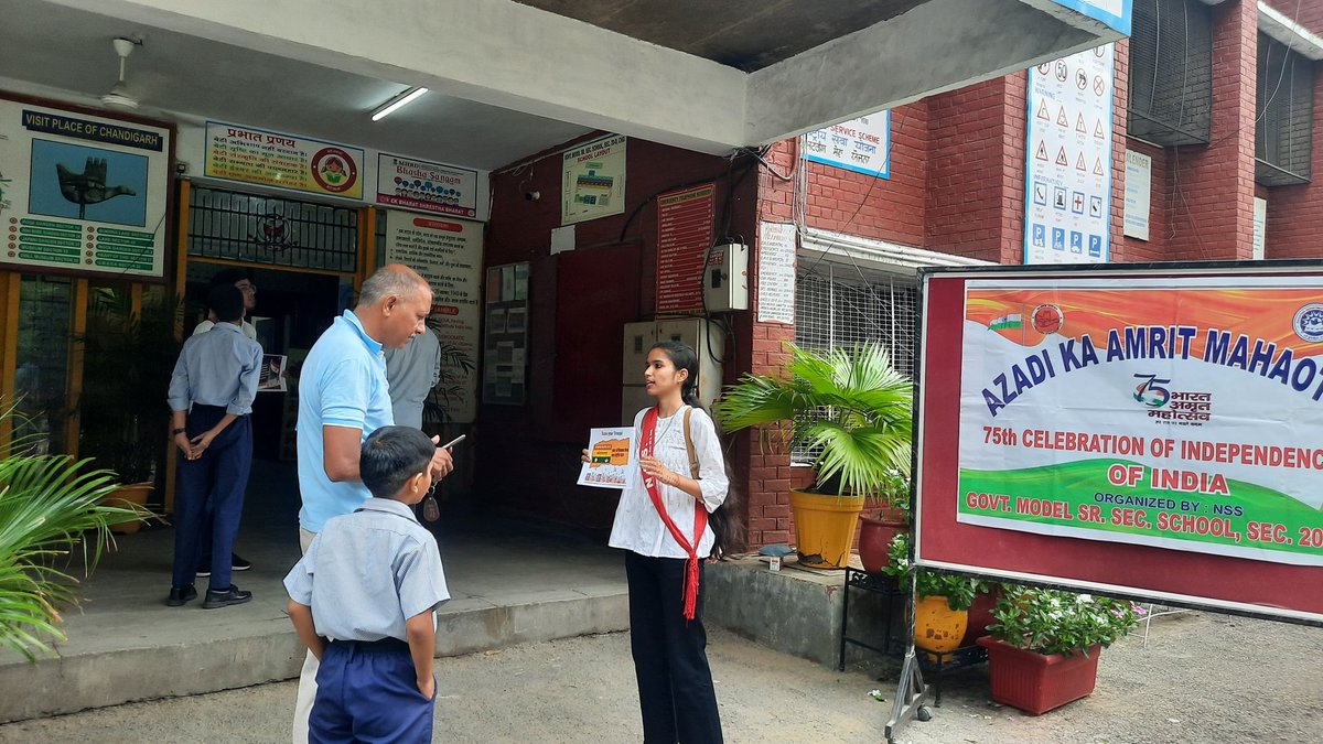 Nsspoabhilasha's tweet image. As part of Azadi ka Amrit Mahotsav ,Har Ghar Tiranga Movement awareness was spread to the parents of the school students by the NSS units of GMSSS 20 D to deepen our connect with the National Flag. #MomentsWithTiranga #gmsss20d #HarGharTiranga @NSSRDChandigarh @narendramodi