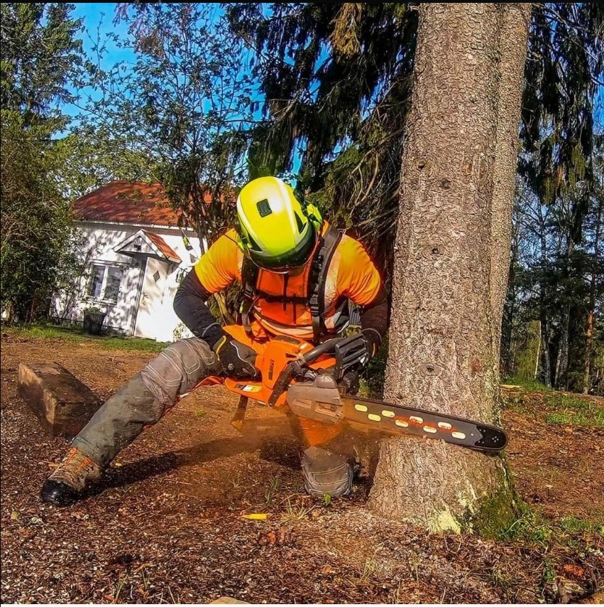 Follow her/his instagram for more post
#logger #logging #treecutting #arboristVia <a href="/patkarlsson/">Patricia Karlsson</a>