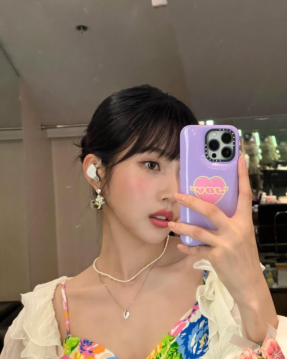 joystgrm's tweet photo. [INSTAGRAM POST] - 2P

Thank you, Philippines💚
I love you so muchhhh🥰
https://t.co/A2qFDTqvIt

@RVsmtown #RedVelvet #레드벨벳 #Joy #조이 #TRF2022    
220723 · 13:51:10 KST https://t.co/JdIFAMUWSj