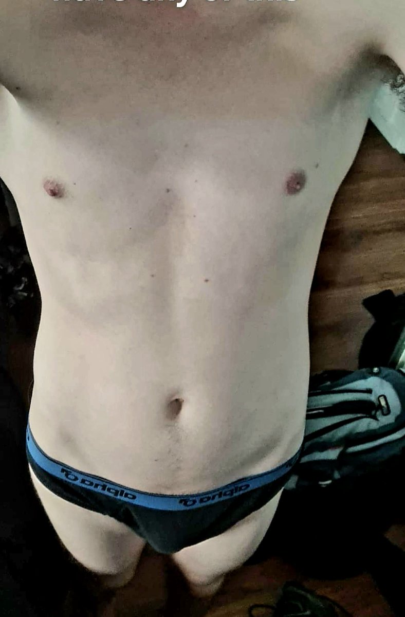 Basketball19935's tweet photo. Finally starting to feel more confident and getting summer body ready #confident #abs #summeready https://t.co/aqVl3UCe2g
