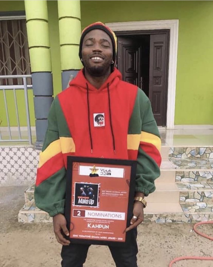 NicholaskofiCo4's tweet photo. Ghanaian nominated dancehall artist @Kahpun_ will be performing at afrobeats and reggae legends night in Uk 🇬🇧 24 July - 28 August let keep pushing Ghana 🇬🇭 to de world.#higherheightarmy #world #vgma #BhimNationGlobal @KingLagazee #uk #ghweb https://t.co/mR6EKdCqP8