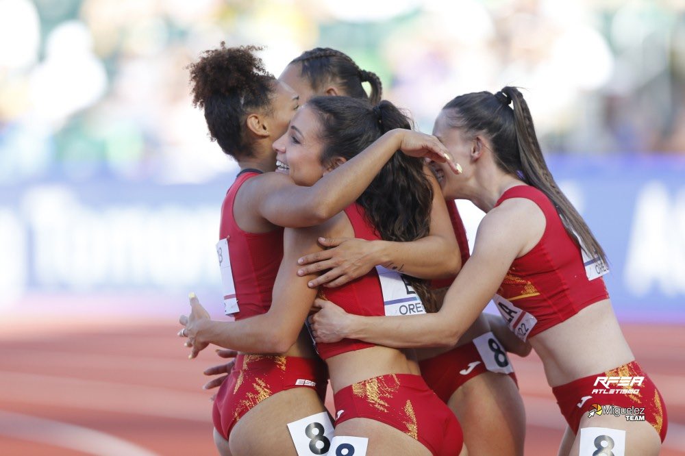 atletismoRFEA's tweet image. Solo Estados Unidos ha sido capaz de derrotarlas 👊🏻

¡Las chicas del 4x100 de #EspañaAtletismo estarán en la final del Mundial!

HIS-TÓ-RI-CO

⏱ 42.61 

@soniamo93 🤝 @JaelBestue 🤝 @paulasevilla7 🤝 @Misabel_perez 

#PasiónPorCompetir