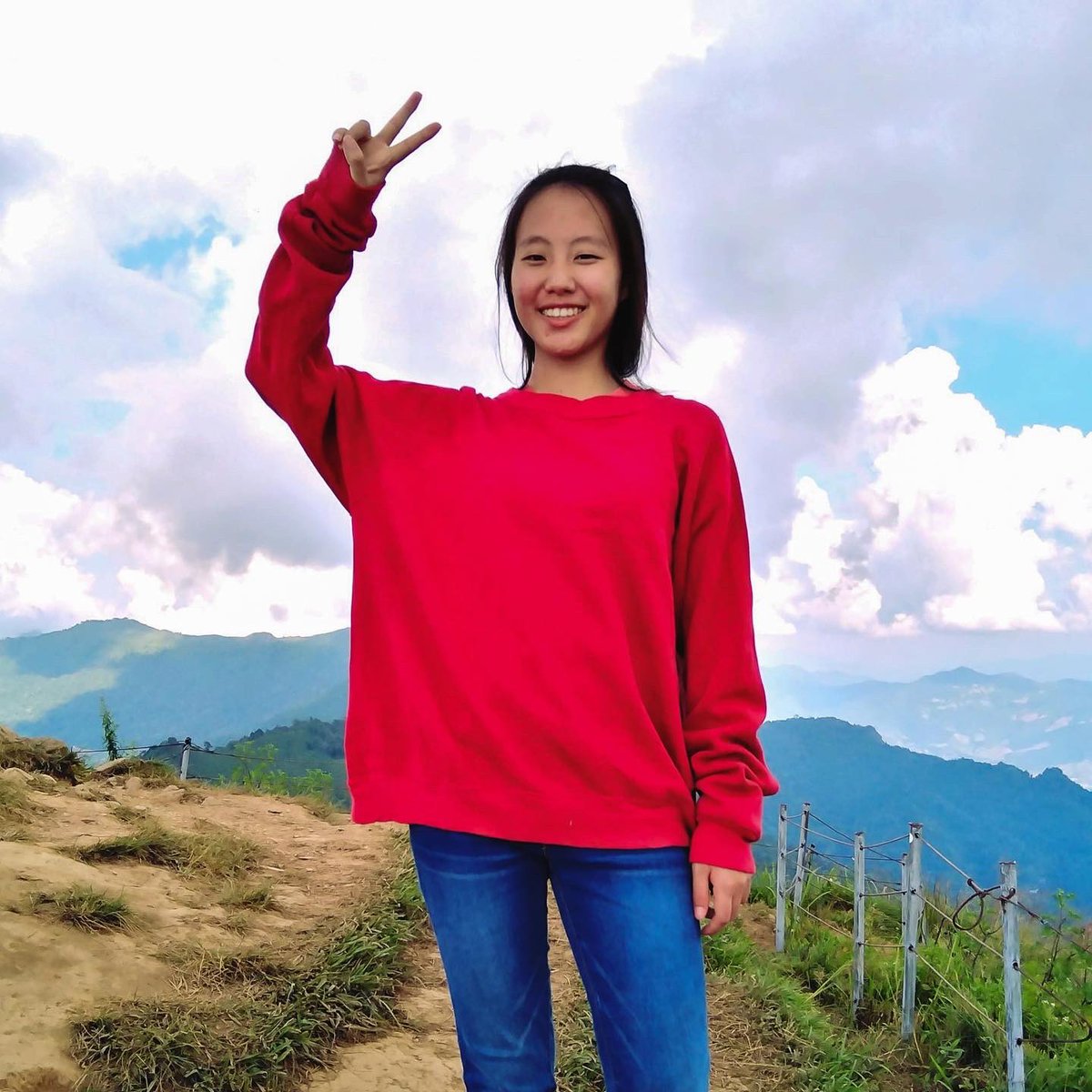 remembernhu's tweet photo. From one of our Graduates in Thailand:
"God has changed my thinking &amp; my heart, making the world beautiful in my eyes. I am thankful I am graduating 12th grade today &amp; that I have always had people by my side. I am grateful🙏 …I will never forget my family.
#remembernhu ❤️” https://t.co/oxmwQHouvb