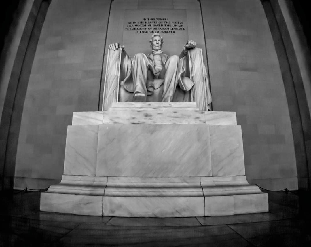 ErtleLiz's tweet photo. Lincoln Memorial 
Taken with a @KolariVision 850nm ir converted @CanonUSA T3i

#orginalphotograher #Lincolnmemorial #abelincoln #WashingtonDC #photography #irphotography https://t.co/o8WVf8vzvq