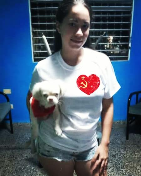 KarlaRguez_00's tweet photo. Soy COMUNISTA y Qué?Con los pobres de la tierra quiero yo mi suerte hechar. En mí #Patria donde reina mí #CubaPorLaPaz porque #CubaEsAmor.No quiero saber de vende patrias que llaman al odio y a la violencia.Y para ellos #Cuba #SiempreEn26 y #SomosDelBarrio.
#CDRHabana #CDRCuba https://t.co/dkBC224AbU