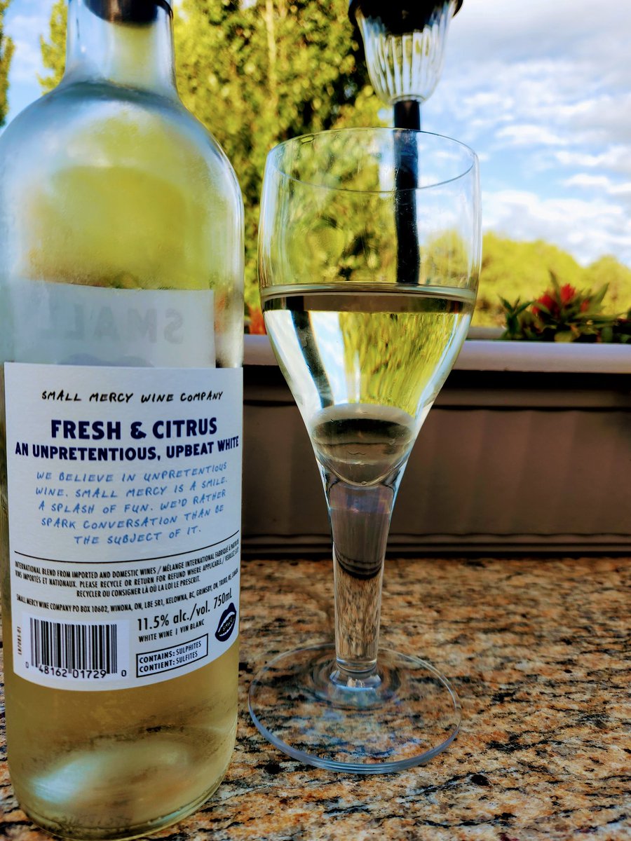 Riderfan78's tweet image. I like to believe that this wine and I have the same goals in life!  Thanks for the great pick Bob Taylor ! #lifegoals #splashoffun #spark  Small Mercy Wine Company