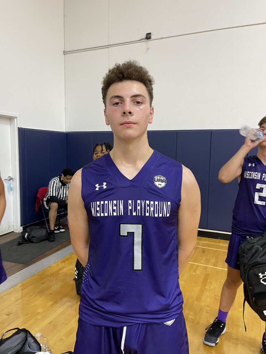 WisPlayground23's tweet photo. Strong opening win @PHCircuit   #PHTheLastDance in Chicago over a Tough Tennessee team @taso_giannaras with 23 Pts 4 Rebs , including a run of 10 in a row! @Evan_Flood @PrepHoops_WI @CoachRiesop https://t.co/sjwCEW268i