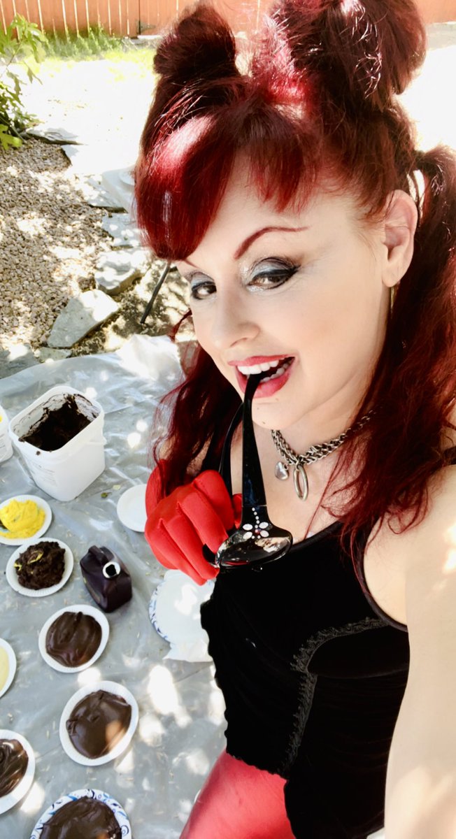 FETISHJADE's tweet photo. #sposhing session today at the ranch @CatsuitLounge #wam #messyplay https://t.co/WF15ibcXng