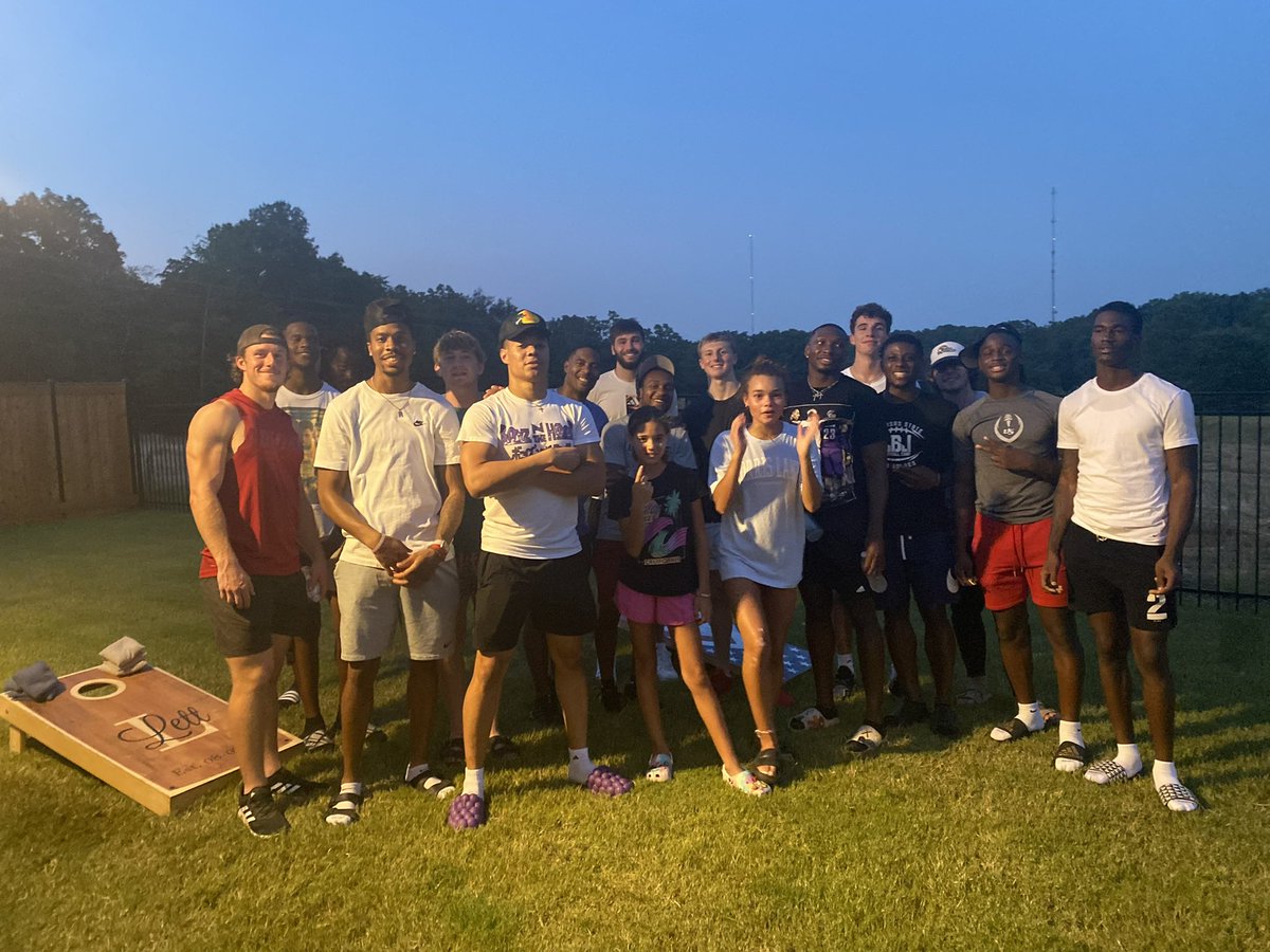 Great night with the Wideouts‼️<a href="/Reaganealy3/">Reagan  Ealy</a> &amp; <a href="/Ajonesz9/">Adam Jones</a> are the Undisputed BACK2BACK cornhole champions!  Shoutout to my teammate <a href="/CoachJayMitch/">Jay Simpson</a> coming thru and help rack up a few Ws…we will bounce back!

#WolvesUp 🐺 | #ADifferentBreed