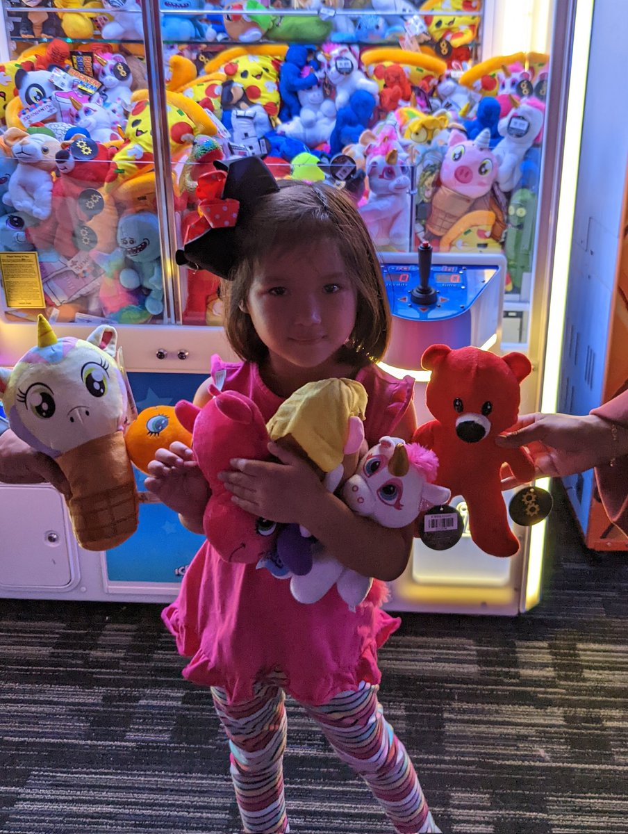 Zain A Sobani MD (@zsobanimd) on Twitter photo When you let a bunch of gastroenterologists play with the claw machine. <a href="/J_EriksonYap/">John Erikson Yap</a> <a href="/Vivek_VTC/">Viveksandeep Chandrasekar</a> #GITwitter #NoSedation When you let a bunch of gastroenterologists play with the claw machine. <a href="/J_EriksonYap/">John Erikson Yap</a> <a href="/Vivek_VTC/">Viveksandeep Chandrasekar</a> #GITwitter #NoSedation