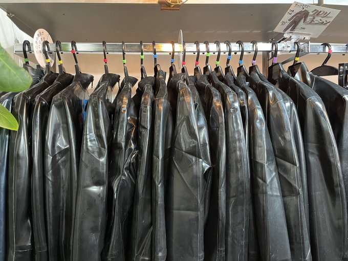 エルベース(L-BASE)ラバーキャットスーツ クロリネーション加工