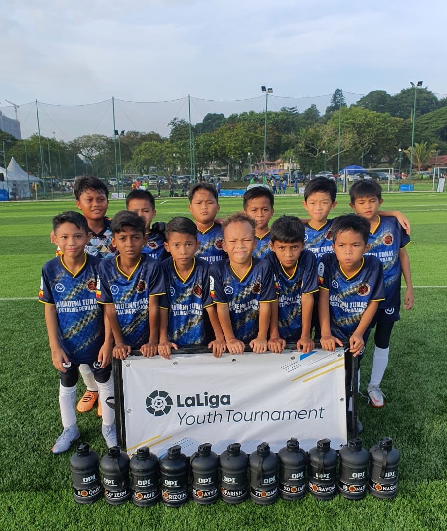 PapaQQs's tweet photo. 1st match
ATPP U9 4-0 Layola FC (Philipines) #LaLigaYouthTournament  #KopaArena 
#AkademiTunasPetalingPerdana 
#ATPPU9 
#NFDP
#ATPP
#RedGiants 
#MKLK
#Grassroots 
#GrassrootsFootball 
#DrinkOPI
@drink_opi https://t.co/4mOx0e5FVY