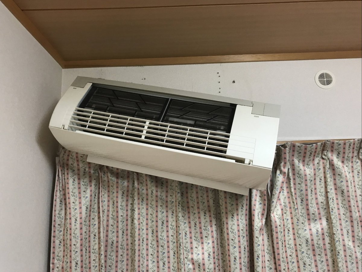 レトロエアコン今でも使ってます。冷たい風です。商品説明読んでから
