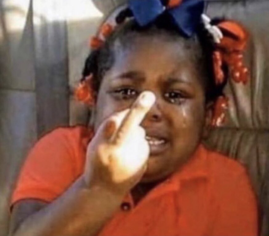 x: deja llorar por una banda que ya se separó
yo:
#12yearsofonedirection