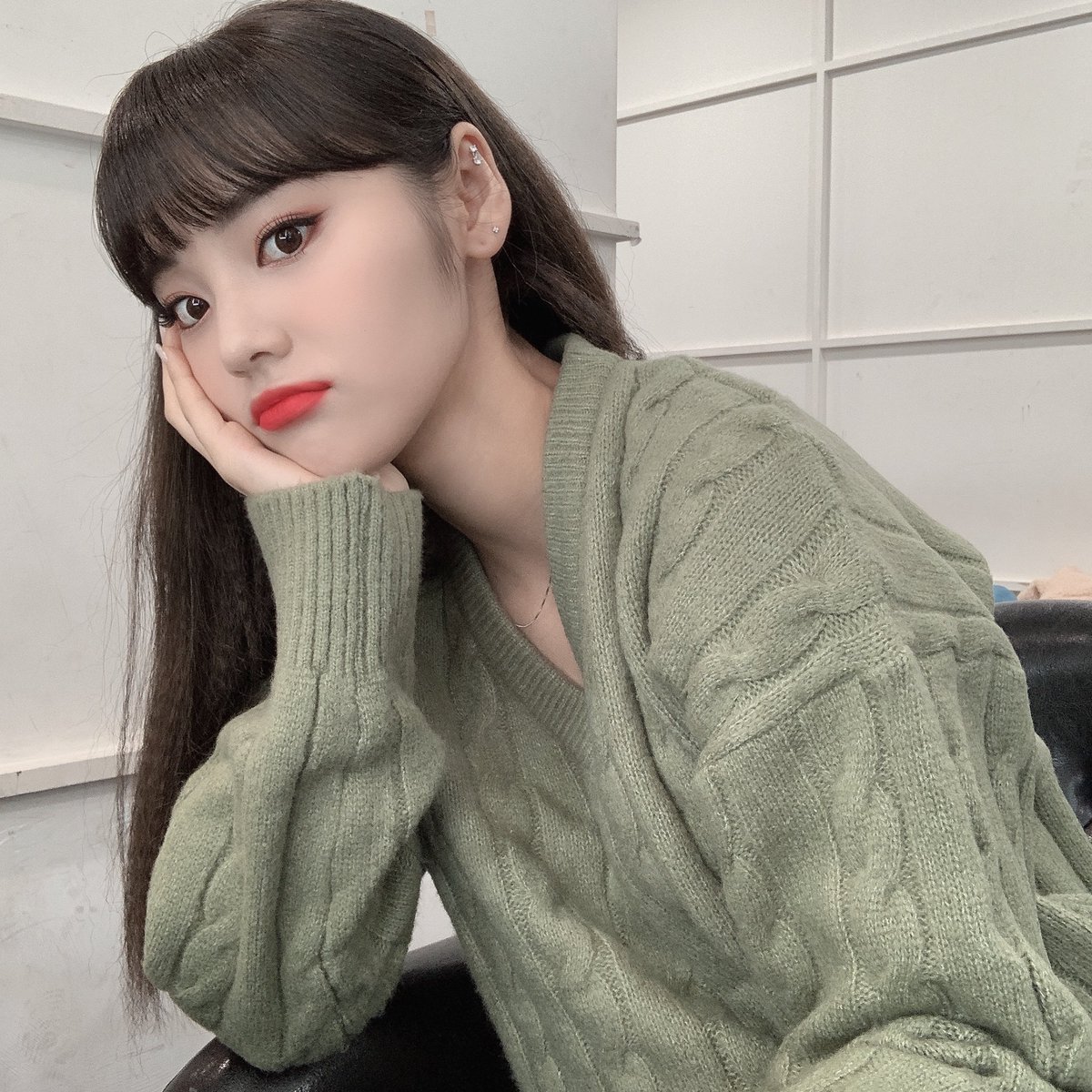 moobiusverse's tweet photo. Listen to that? Yes! It's #𝕝ilacʼs·𝚚ueendom y por eso es que ando bastante feliz de unirme a estas fiestas tan esperadas, me observarán feliz durante todo el evento, me #𝑓𝑟·the王立𝑔arden mientras chillo y abrazo a cada CEO, vamos a festejar.

𝑠eiko's 𝑏ait 🎣 ♡ #𝑚imi! https://t.co/WQzBFFbLFT