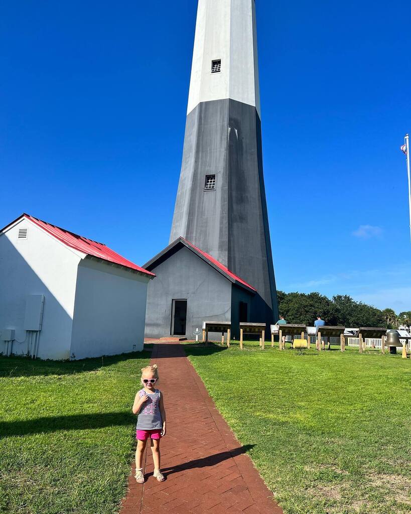 JeremyLandt's tweet photo. Tybee day#4, Annaleigh climbed all 178 steps, by her self to the top of the light house. After a nice day in the pool and ocean we finished it off with an evening in Savanna. https://t.co/nd5aZCpWVx https://t.co/20T2h38Bvn