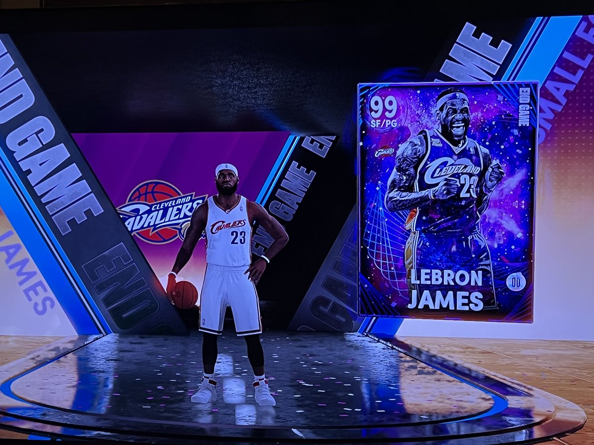 TheFatMan1354's tweet photo. @NBA2K_MyTEAM @NBA2K @Ronnie2K  @Troydan @HenryTheBlasian #2k22myteam #2k22 #2k23  First pack of the day got this out off a single end game Lebron pack https://t.co/4bVQBtuXKv