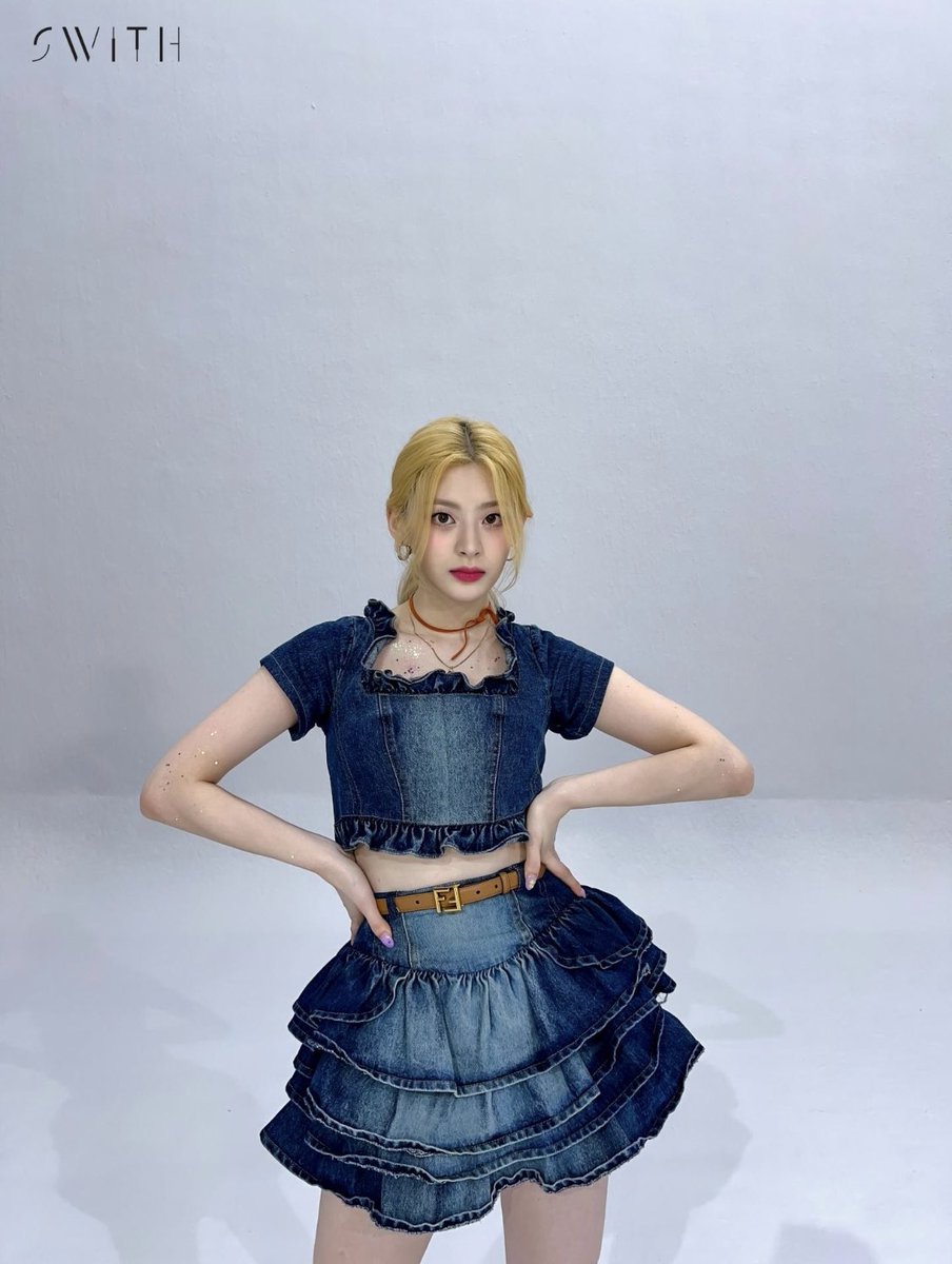 iseeunfeed's tweet photo. weverse update
#아이사 #세은 #ISA #SEEUN https://t.co/g3Z7IOEmTO