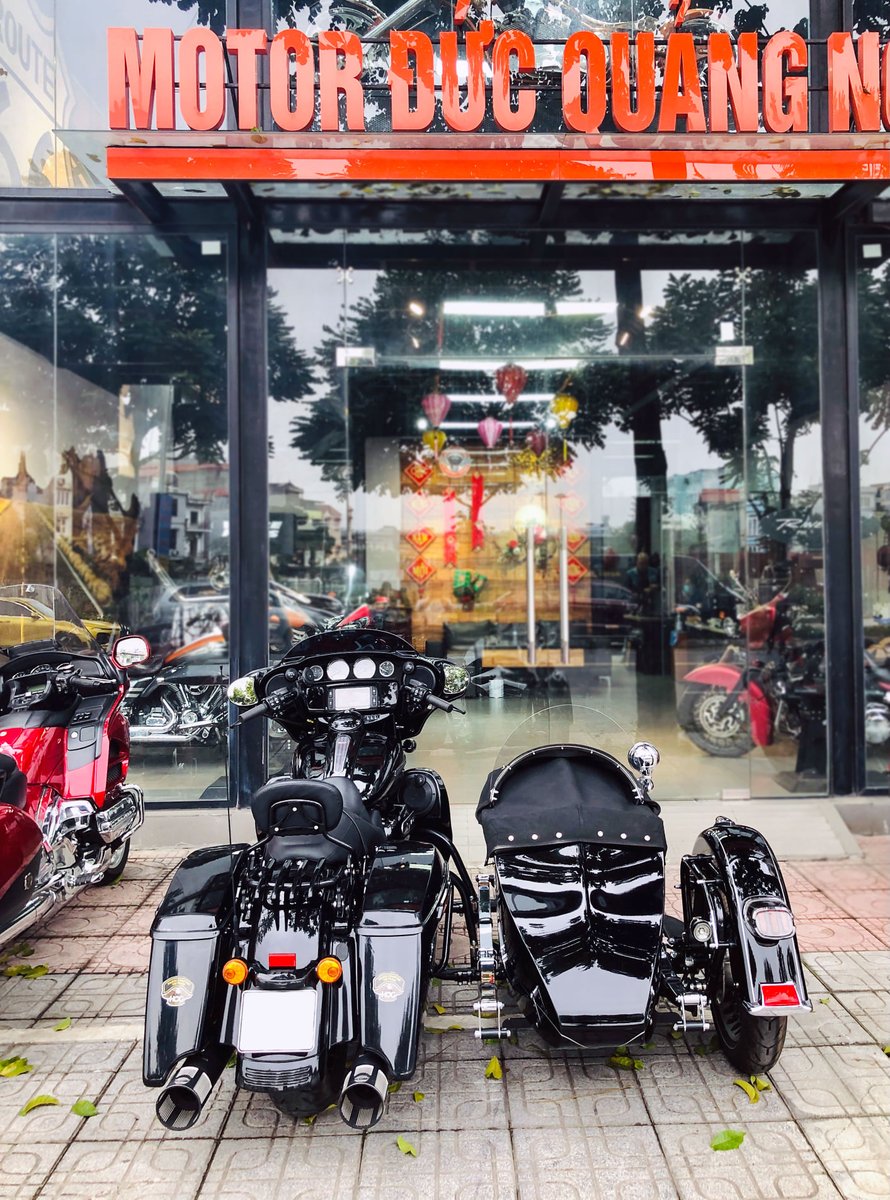 uc_ngai's tweet photo. #streetglide #liberty #sidecar #harleydavidson #service #motor #motorducquangngai https://t.co/jWMOpeILcG