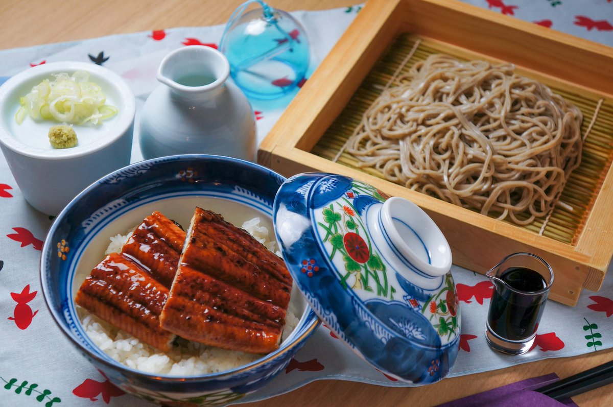 本日は土用の丑の日☀️
ということで、満天ノ秀そば四ツ谷店では本日限定でうな丼セットを販売させていただきます🙌
さっぱりな蕎麦とちょっと脂ののった鰻の相性は抜群😆

店内、デリバリーともに数に限りがありますのでお早めにお試しくださいませ🎶　店内飲食価格 税込1,980円