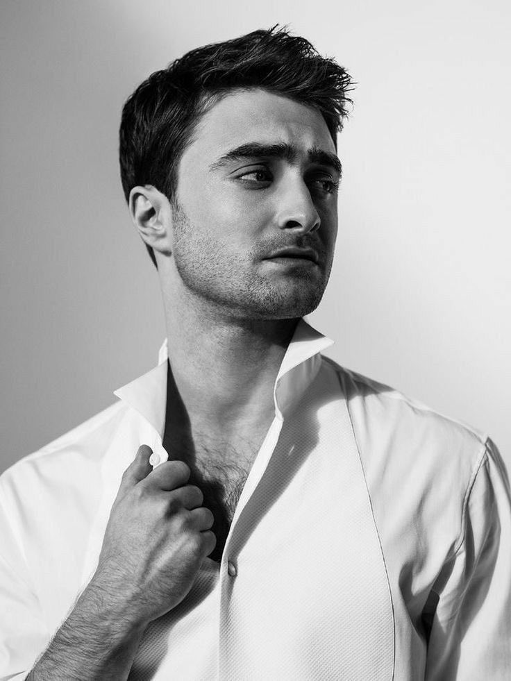 /wzd HAPPY BIRTHDAY DANIEL RADCLIFFE!!!  terima kasih sudah menjadi sosok harry potter yg baik  