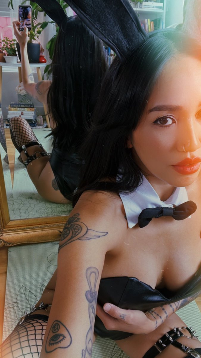💕🐰 onlyfans.com/chibikat 🐰💕