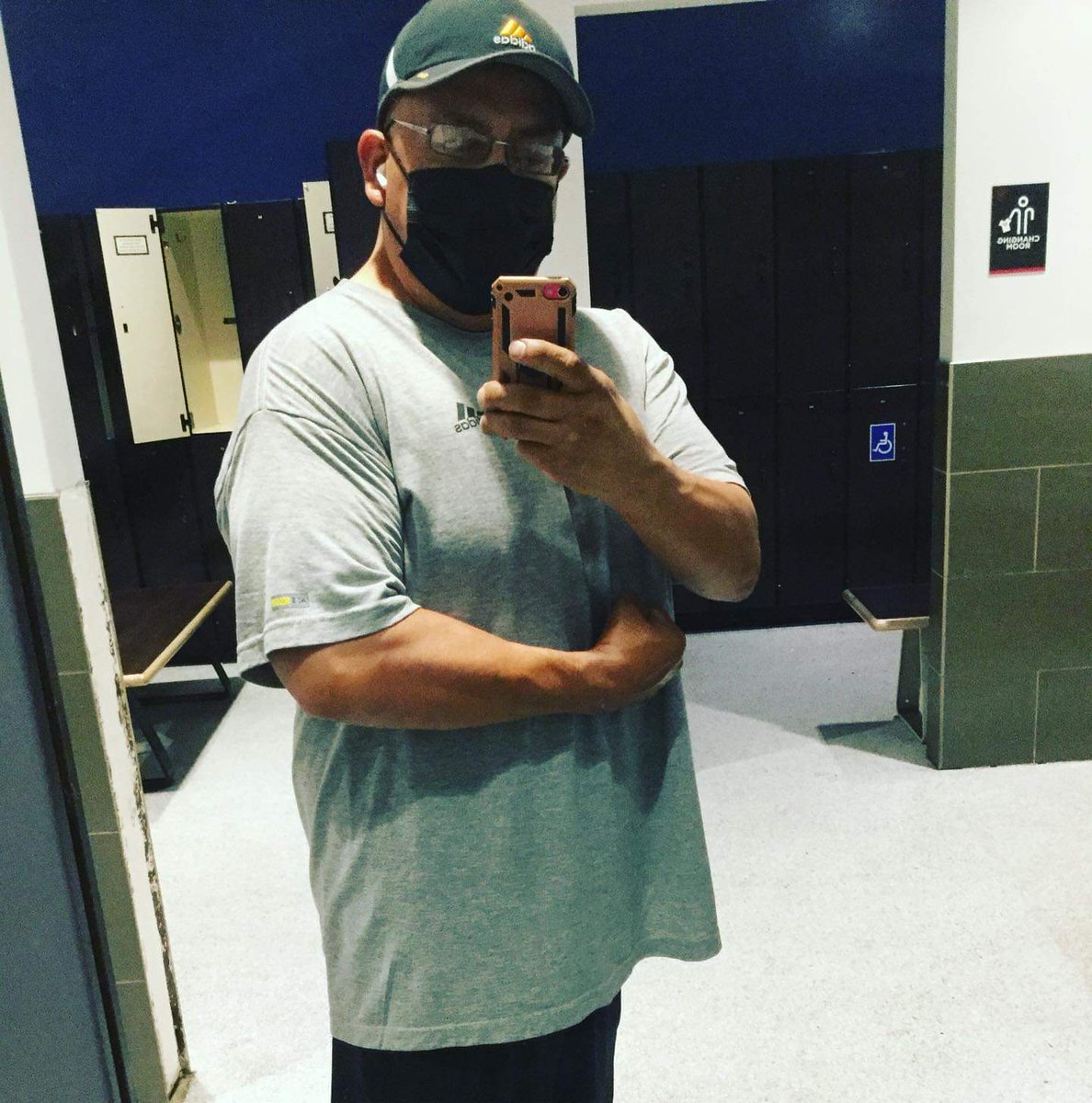 TyBecool1138's tweet image. #GymTime @VASAFitness 💪 #Adidas #DonIssue2