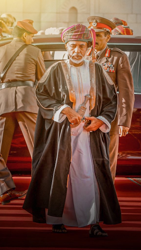 shado23ow's tweet photo. #يوليو_المجيد في القلب ولن يغيب دام القلب ينبض في حب عمان.
 الى اخر رمق فينا ستبقى خالدًا ولا خير فينا ان نسينا #23_يوليو_المجيد #السلطان_قابوس https://t.co/A4QSmMyTUK