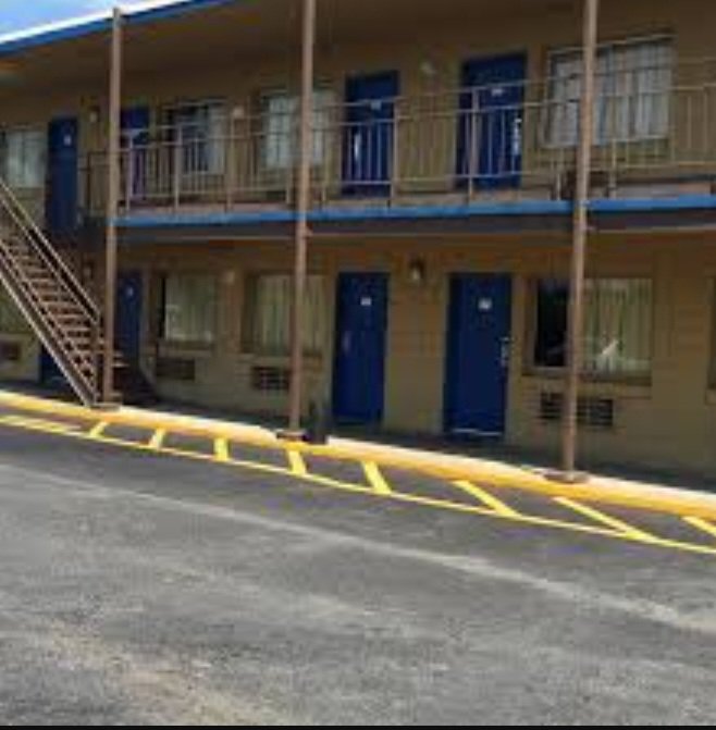 PeopleOfOPLive's tweet photo. Quick question for @RCSD and old #LivePD fans... Is the "Blue Door Motel" (Palmetto Inn) still in business and a hot spot?

Lots of good "Live" memories from there... 

@danabrams @Sean_C_Larkin #OPLive #OPLiveNation #OnPatrolLive #OnPatrolLiveNation #onpatrol https://t.co/j6m5GaTyqp