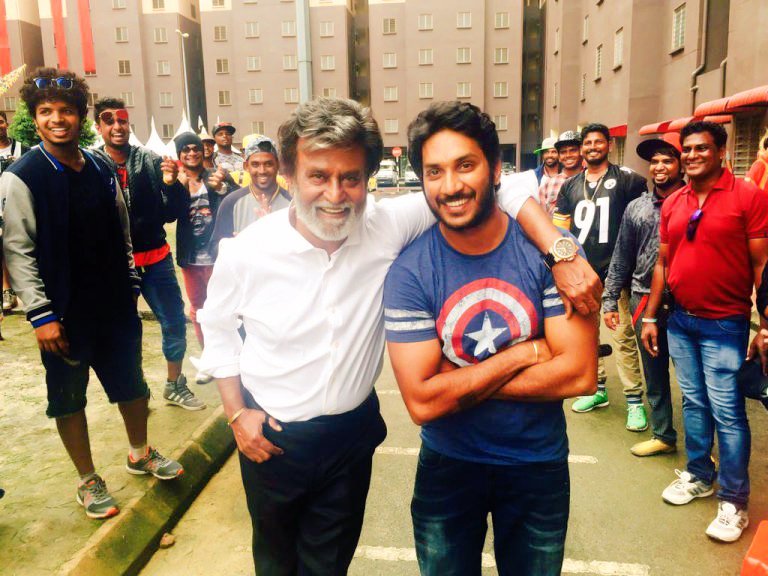 Arulrojanatesa1's tweet photo. #Kabali - Nerupuda 🔥🤘
#Jailer #Rajinikanth #6YearsofKabali #6YearsOfIndustryHitKABALI https://t.co/iGLGOA7bDk