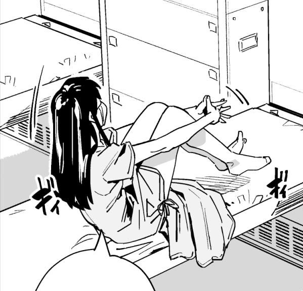 膝を抱えて前後に揺れる夏木さんカワイイ。 