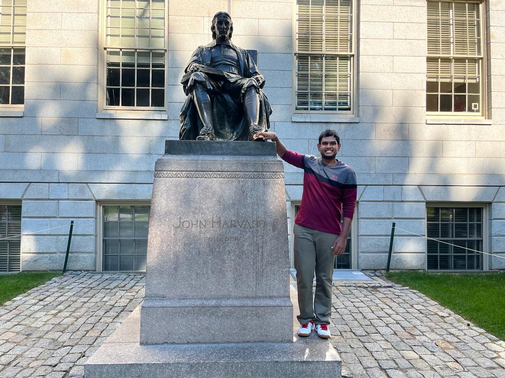 Udith Haputhanthri (@udithhaputhant2) on Twitter photo I am thrilled to share that I joined the Center for Advanced Imaging at <a href="/Harvard/">Harvard University</a> as a Post-Baccalaureate Research Fellow.
Really happy to be here and excited to discover new things !!! I am thrilled to share that I joined the Center for Advanced Imaging at <a href="/Harvard/">Harvard University</a> as a Post-Baccalaureate Research Fellow.
Really happy to be here and excited to discover new things !!!