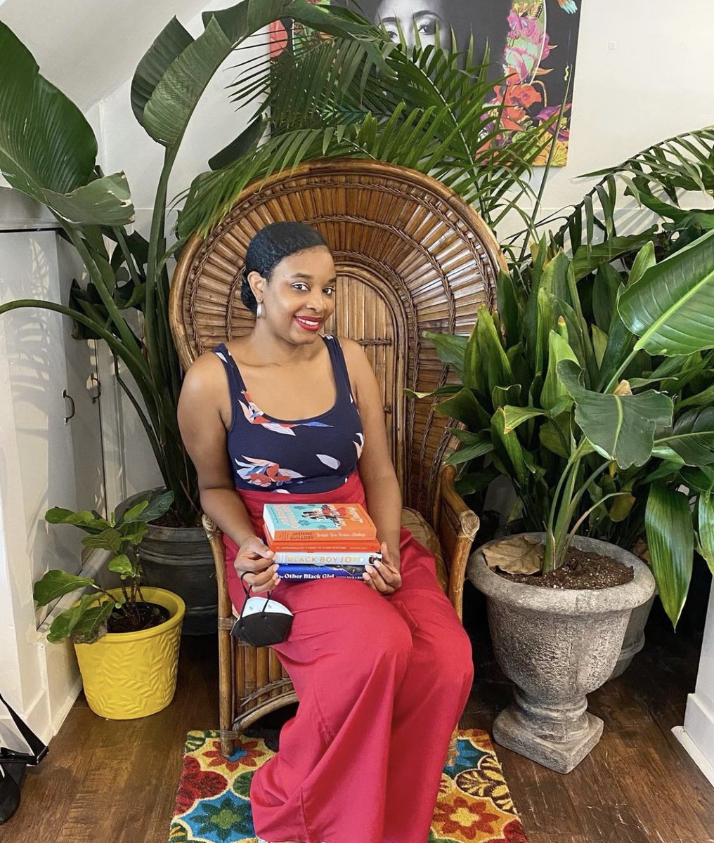 Ida's Bookshop tweet media