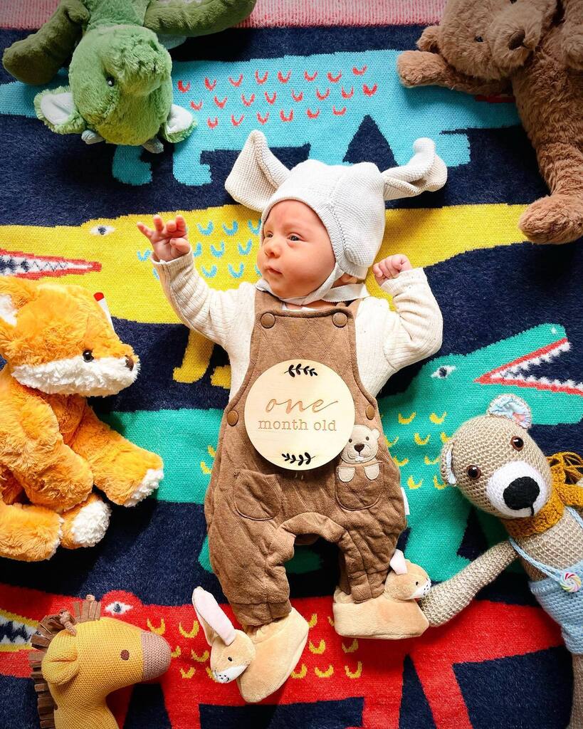 We made one month! I’m gonna bounce now and catch up with Jesse at his 18th. Thanks for the soft toys @martincopping @michaelnicholas4512 <a href="/tashy89/">Tasha Hadland</a> @mel_king22 @stlilj