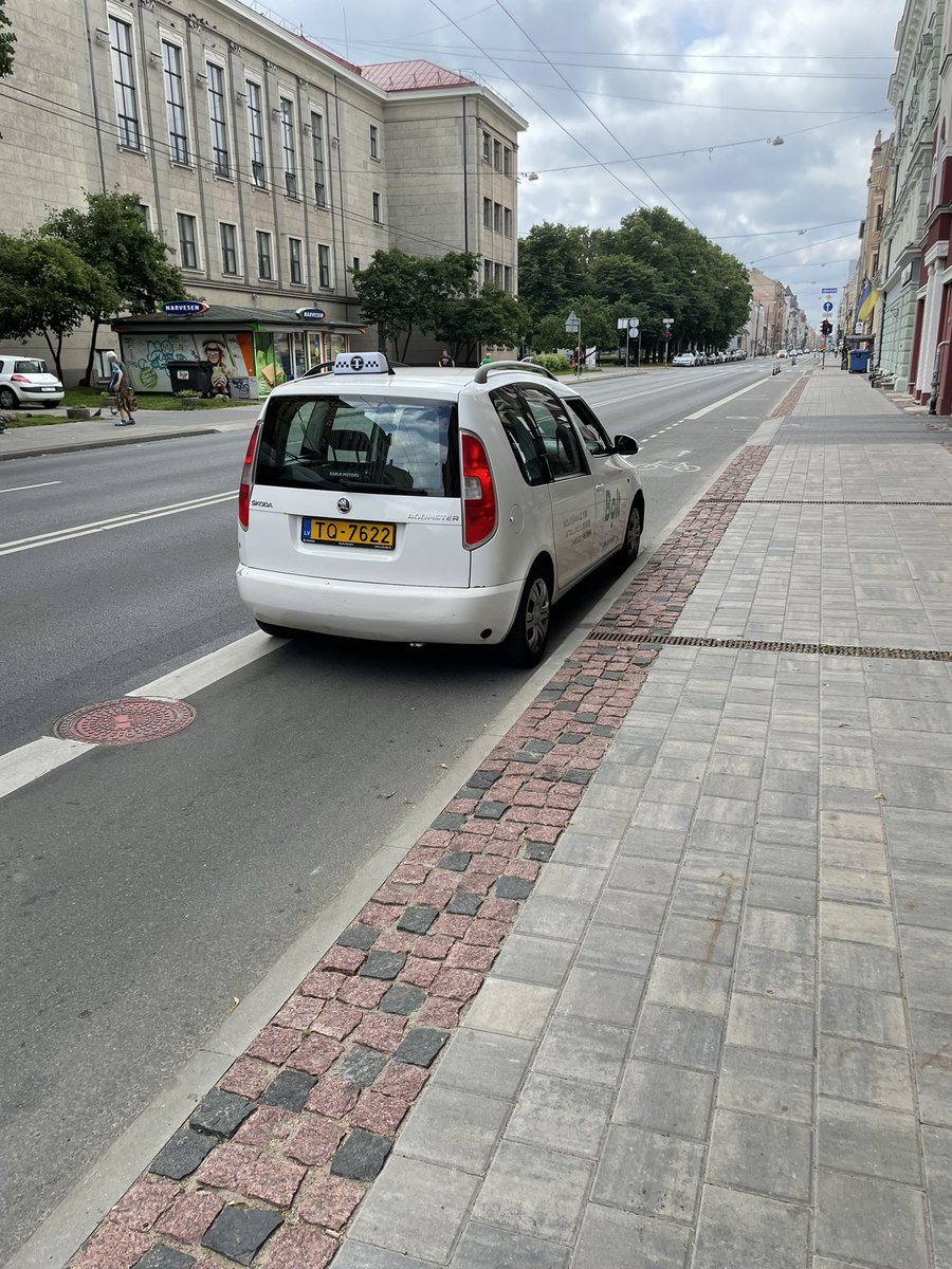 Mikelsons's tweet photo. @boltapp Hey guys! Do you support that your drivers ignore traffic rules and  leave cars on bicycle paths in Riga? The driver was very arrogant and said that city belongs to taxi drivers https://t.co/sYVh7xni5S