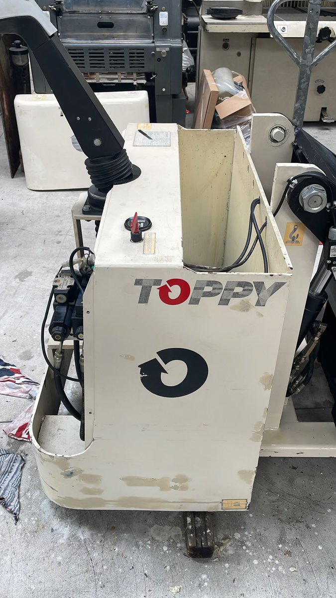 PTSTRADING's tweet image. Piler Turner Toppy overhauled and repainted for one of our Italian 🇮🇹 printer 😍😍😍
#offsetprinting #offsetprint #lithography #sheetfed #sheetfedpress #printingpress #printing #graphic #pileturner #toppy #drupa
