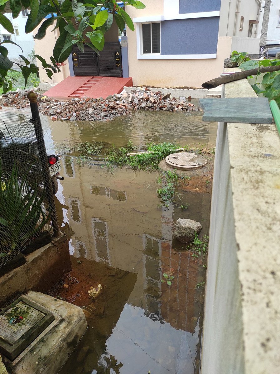 TheSahithi's tweet photo. @GHMCOnline Our colony's ( Narayan Reddy Colony, Ameenpur) drainage overflows even with little rain. With the recent heavy rains the roads are flooded and it even formed a few ponds full of drainage water in different places. (1/3) @CommissionrGHMC https://t.co/ALUBvTkmqv