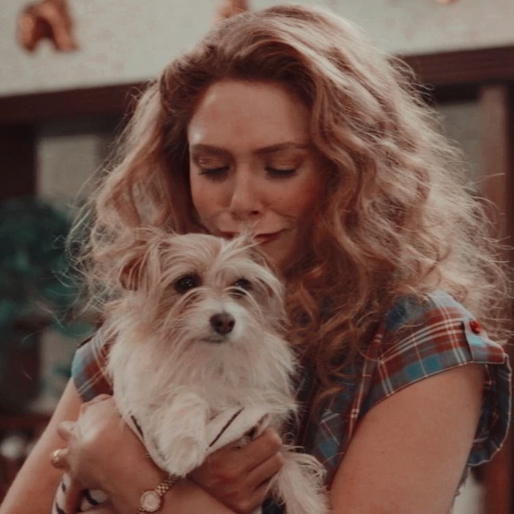 Всем привет
Просто пришла напомнить, что очень сильно люблю Ванду Максимофф из пятой серии ВандаВижн
Всем пока