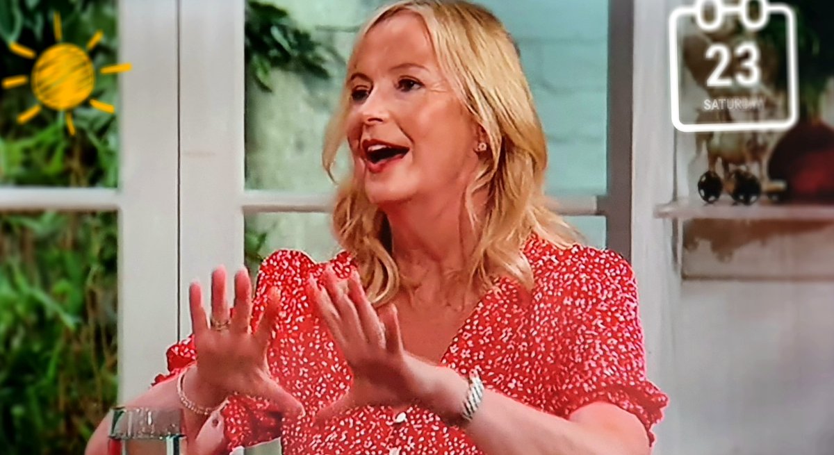 Wishing everyone a Happy @SaturdayKitchen experience 😊 🥰😋 Just been following Carol @carolkirkwood as she set the scene of a plot for her 3rd 📖🌞🍹💙⛵.....@Christi29354231 @mrssusanvjones