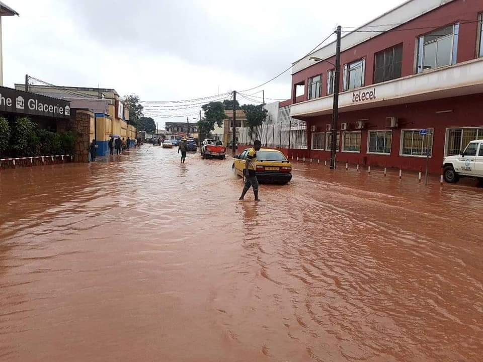 a_bindoumi's tweet photo. J’exprime ma forte compassion a l'égard des habitants de Bangui et ses environs qui ont été touchés par la pluie diluvienne survenue 22/07/2022. Que Dieu les assiste et j'espère que le gouvernement leur vienne en aide. 

Surtout beaucoup de courages 🙏 https://t.co/U0BUzhC953